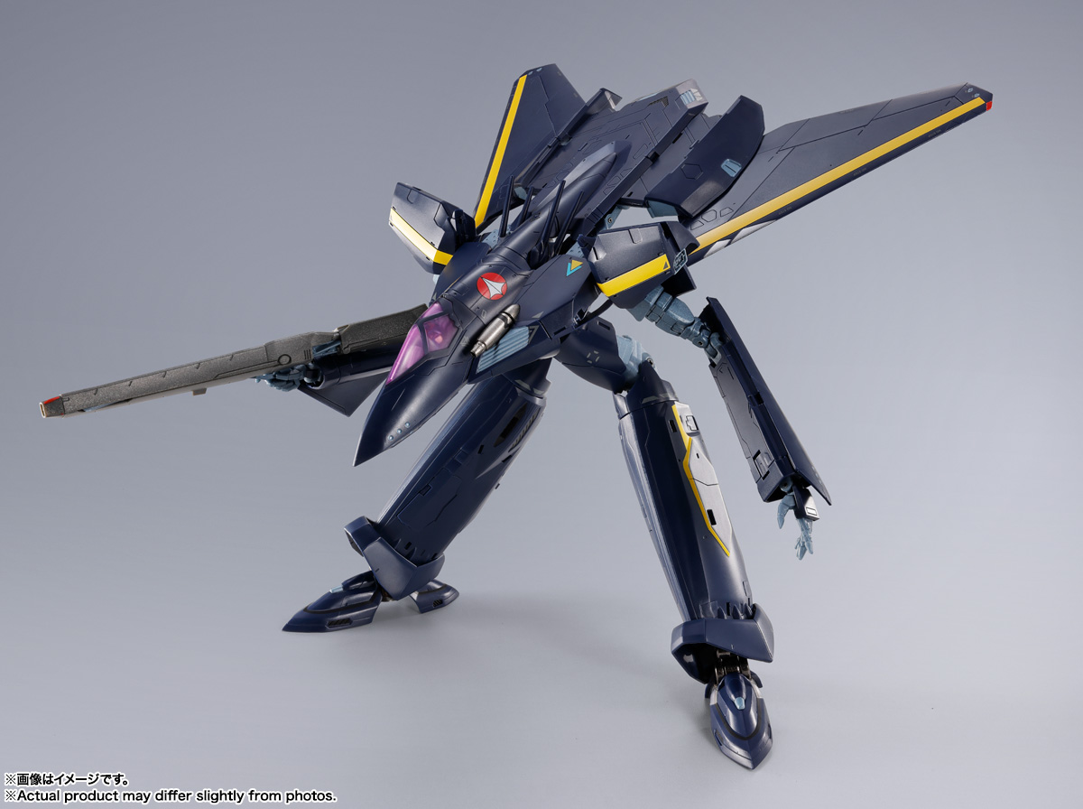 DX CHOGOKIN VF-17S Nightmare Stealth Valkyrie (Gamlin Kizaki's) - Imagen 7